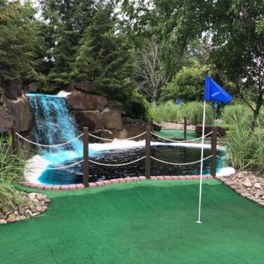 Hooplas-Xtreme-Mini-Golf-45